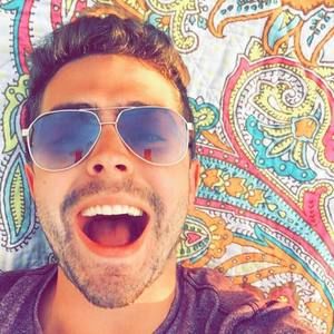 Meet your Posher, Elliott